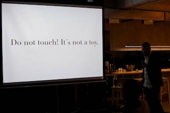 Pontus Johansson - predavanje Do not touch it! It is not a toy!